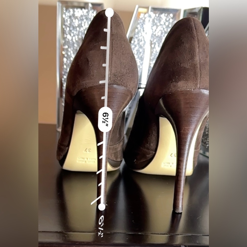 Yosh Collection Suede Rounded Toe Heels - Picture 7 of 11
